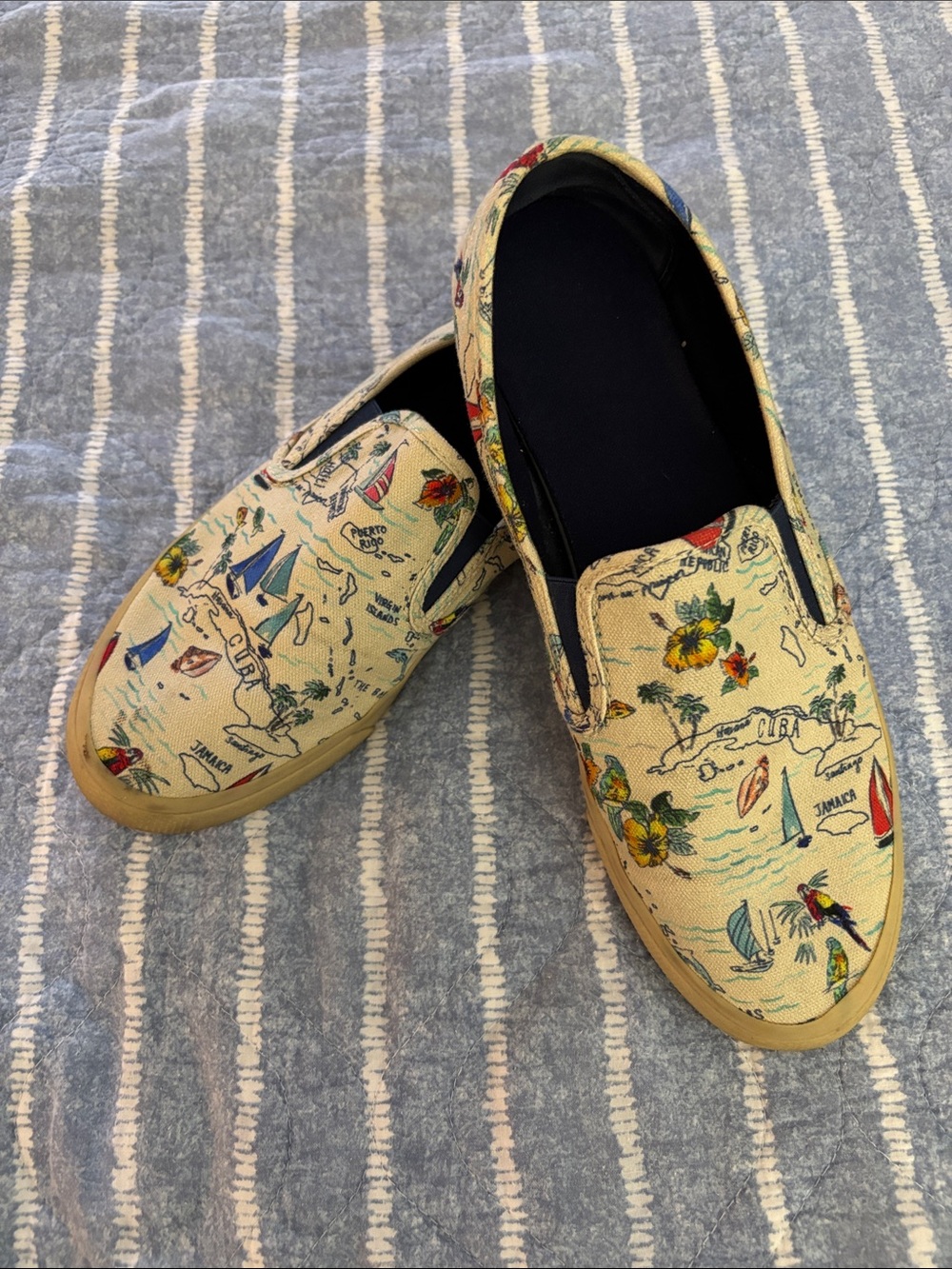 Sperry - RARE Slip-On Canvas Shoes in with Tropical Caribbean Print